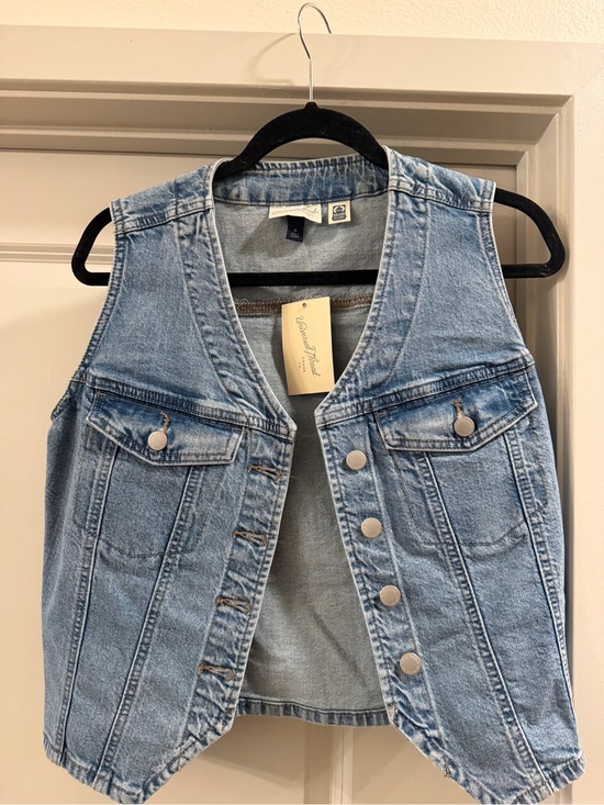Universal Thread Jackets & Blazers - Universal Thread Light Blue Denim Vest